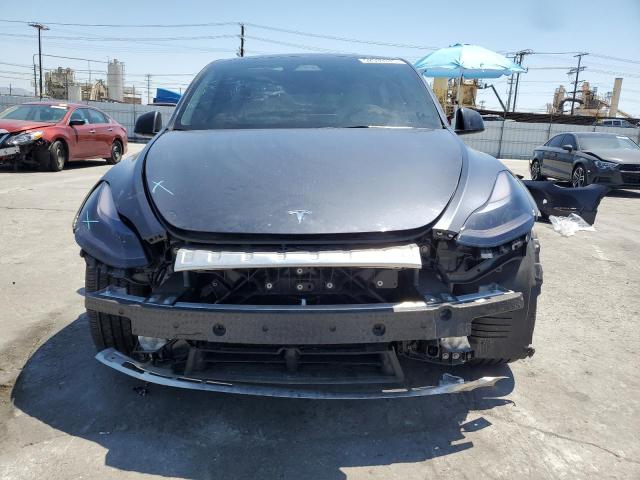  TESLA MODEL Y 2024 Серый