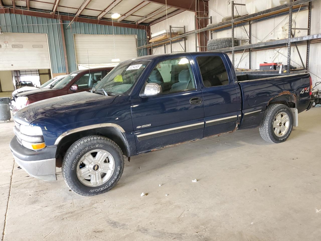2001 Chevrolet Silverado K1500 for Sale in Eldridge, IA - Rear End
