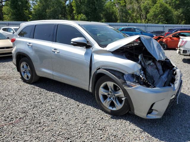  TOYOTA HIGHLANDER 2018 Srebrny