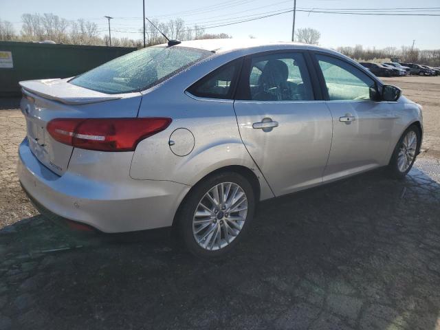  FORD FOCUS 2017 Серебристый