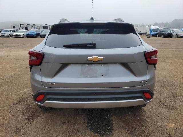  CHEVROLET TRAX 2024 Szary
