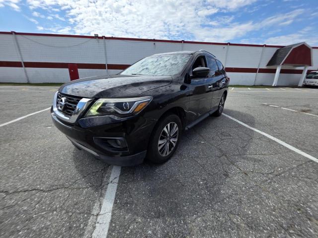  NISSAN PATHFINDER 2017 Чорний