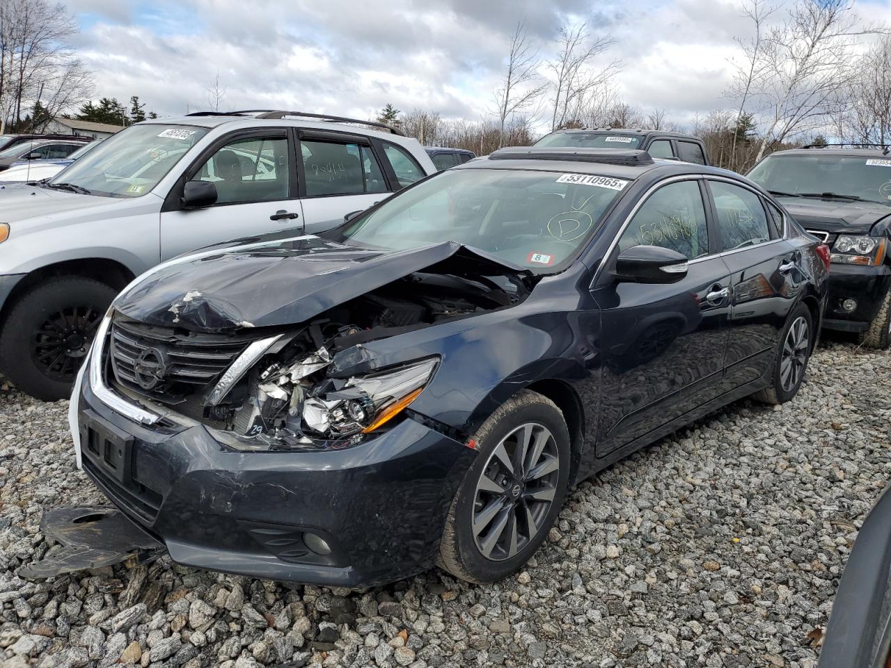 2017 Nissan Altima 2.5 на продаже в Candia, NH - Front End