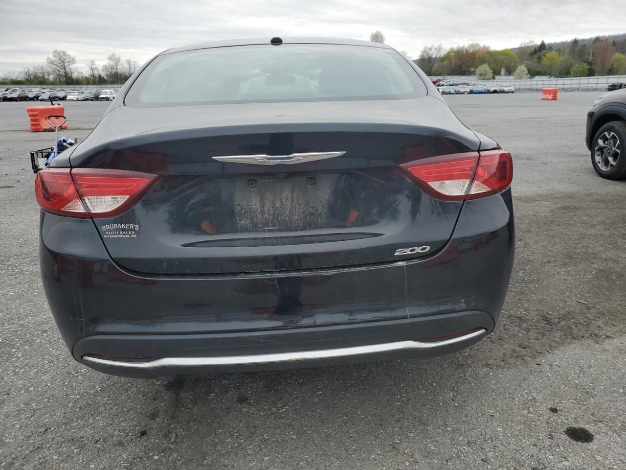 2015 Chrysler 200 Limited VIN: 1C3CCCAB9FN697612 Lot: 53853535