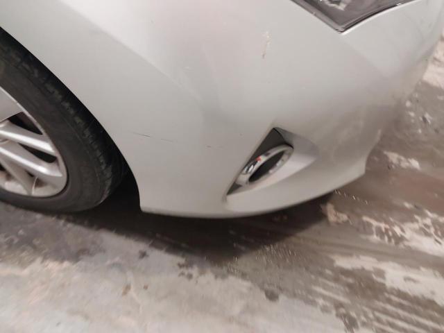 2013 TOYOTA AURIS