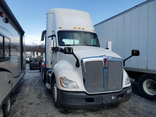 2016 Kenworth T680 Semi Truck