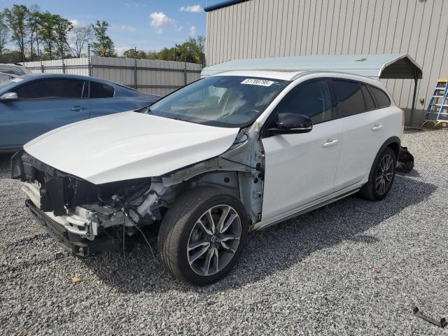 2018 Volvo V60 Cross Country Premier