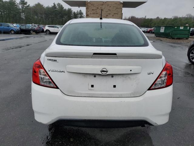  NISSAN VERSA 2017 Белы