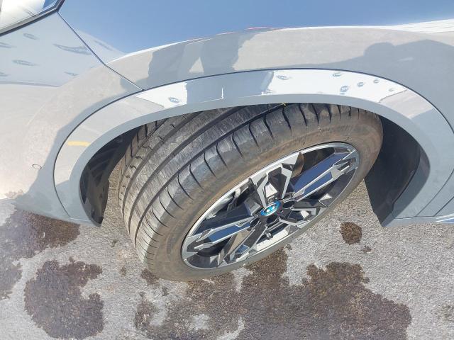 2025 BMW IX2 EDRIVE