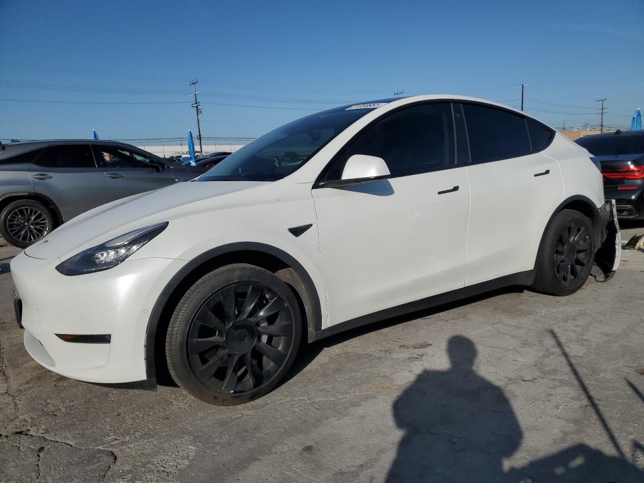2022 Tesla Model Y for Sale in Sun Valley, CA - Side