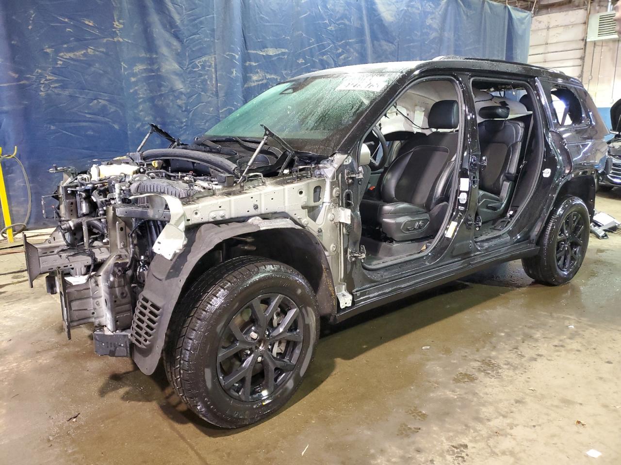 2024 Jeep Grand Cherokee L Laredo продається в Woodhaven, MI - Stripped
