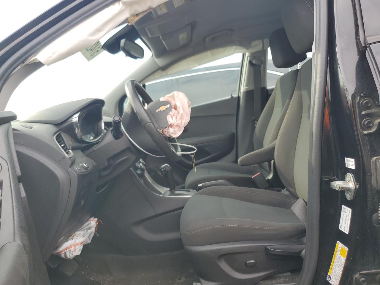 3GNCJKSB5KL352136 2019 Chevrolet Trax Ls