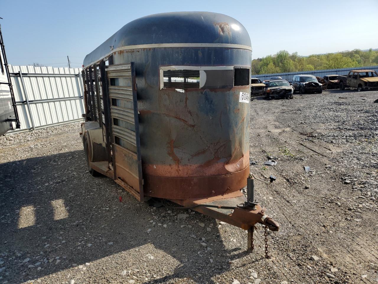 2016 Livestock Trailer VIN: 12345678912345678 Lot: 51244545