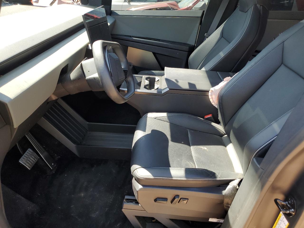 2024 Tesla Cybertruck VIN: 7G2CEHED6RA048880 Lot: 51870645