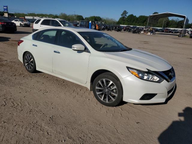  NISSAN ALTIMA 2017 Белый