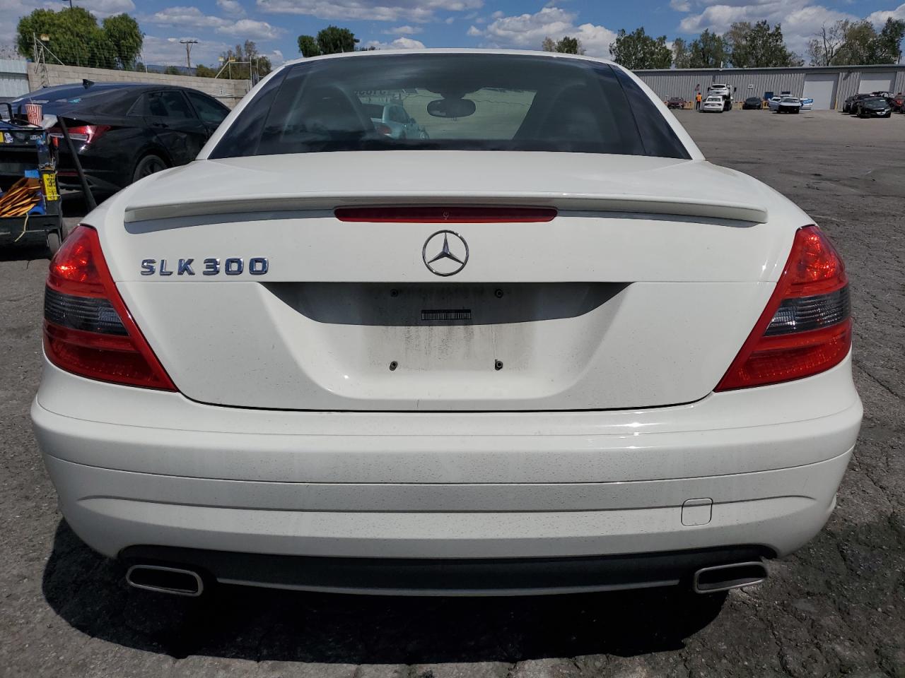2011 Mercedes-Benz Slk 300 VIN: WDBWK5EA3BF241584 Lot: 51856215
