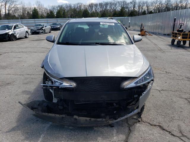  HYUNDAI ELANTRA 2020 Srebrny