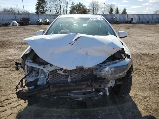 Sedans TOYOTA COROLLA 2016 White