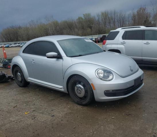  VOLKSWAGEN BEETLE 2012 Серебристый