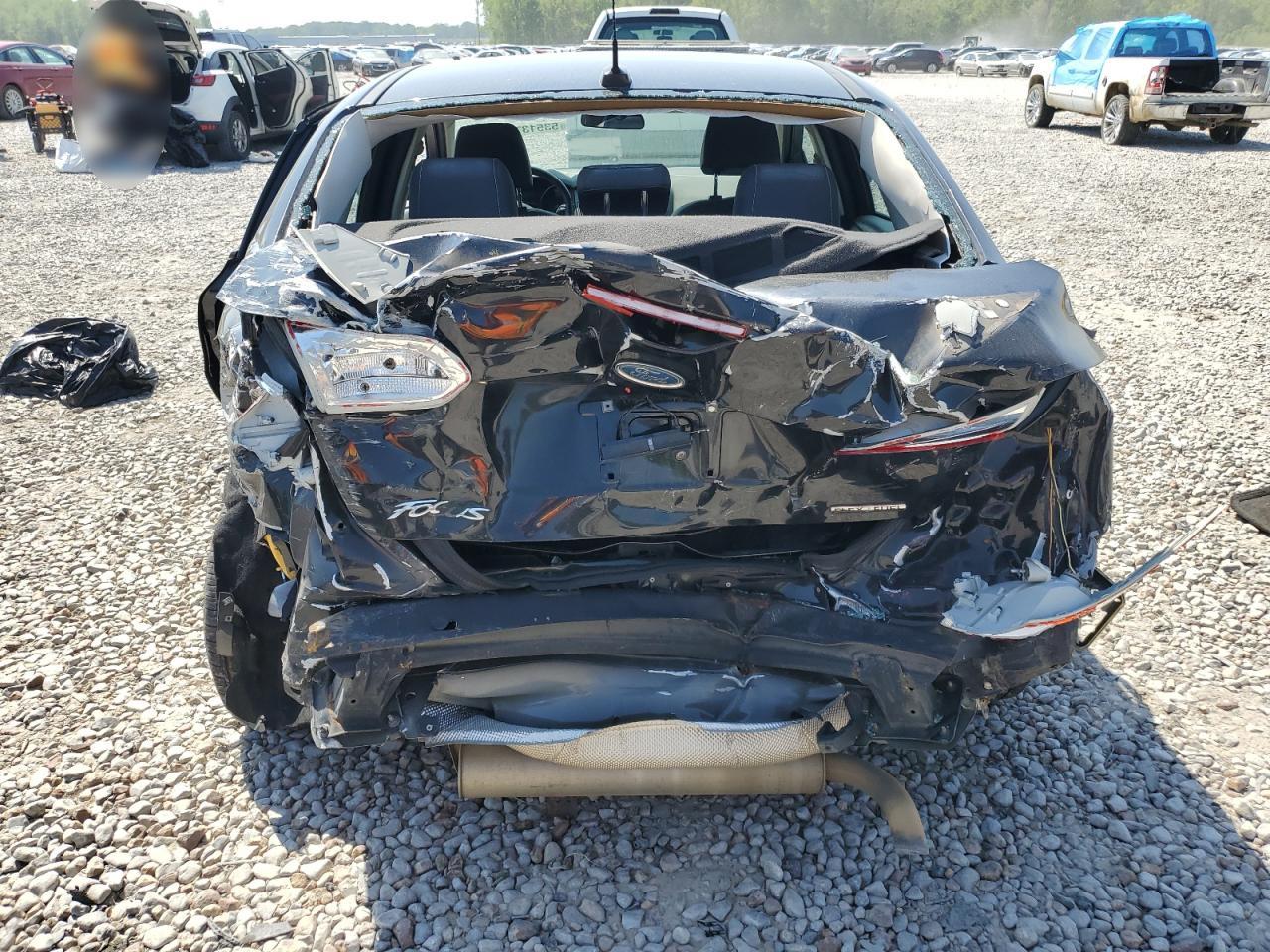 1FADP3F28FL279699 2015 Ford Focus Se