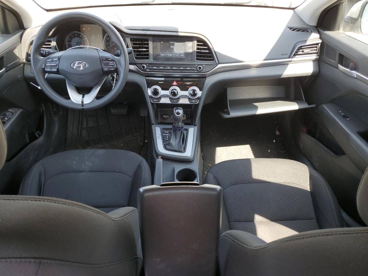 2019 Hyundai Elantra Se VIN: 5NPD74LF4KH442001 Lot: 54214575