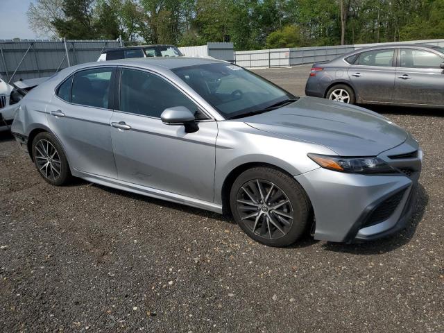 TOYOTA CAMRY 2022 Серебристый
