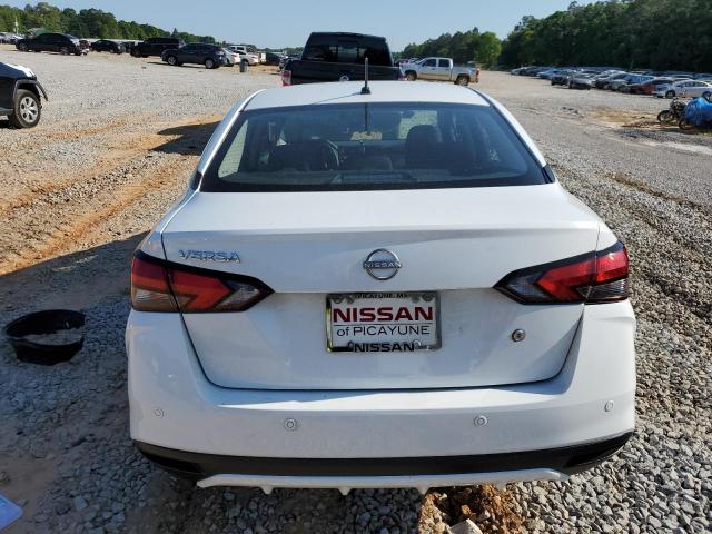  NISSAN VERSA 2024 Белы