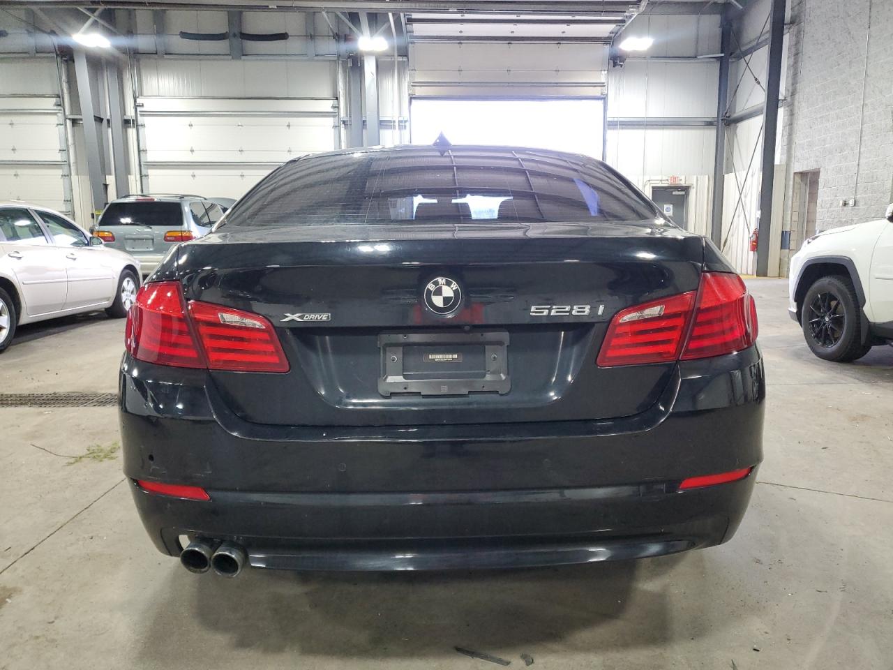 WBAXH5C55DD106953 2013 BMW 528 Xi