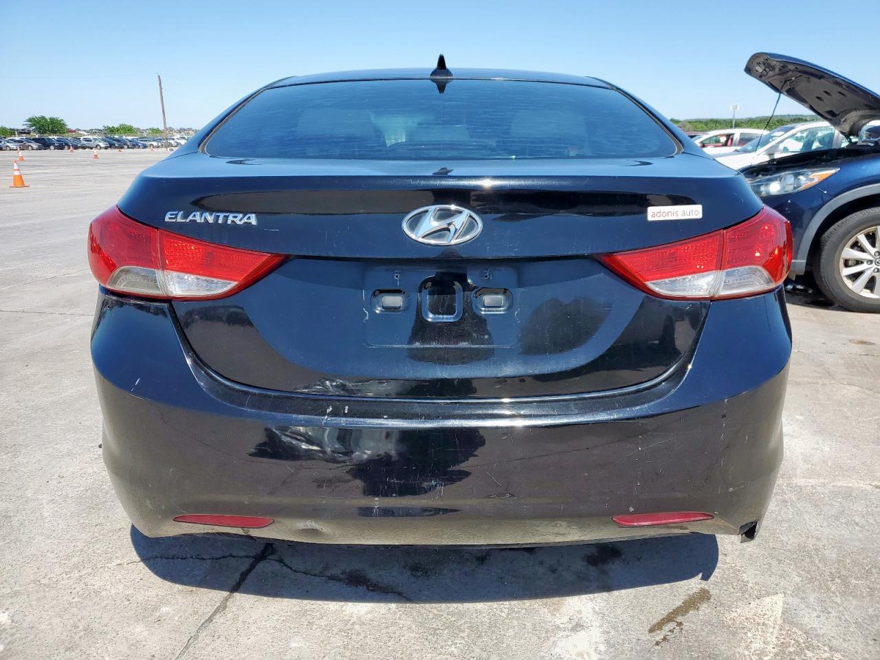 2013 Hyundai Elantra - Image 6