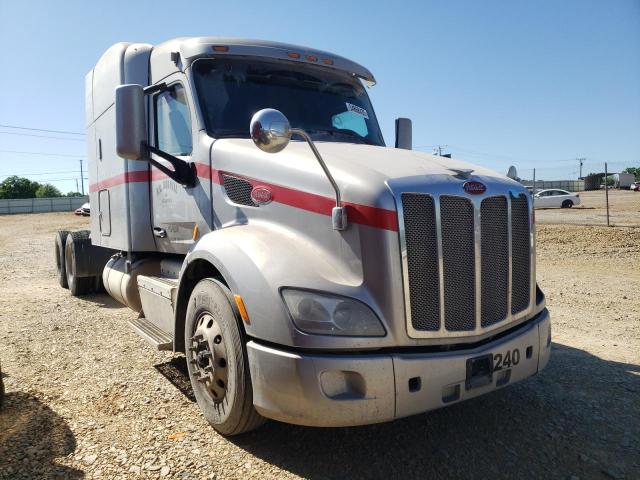 2014 Peterbilt 579 Semi Truck