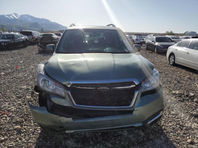  SUBARU FORESTER 2018 Зеленый