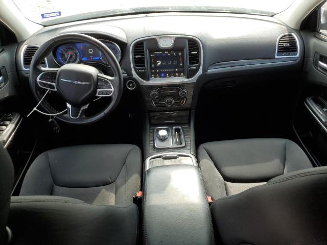  CHRYSLER 300 2019 Czerwony