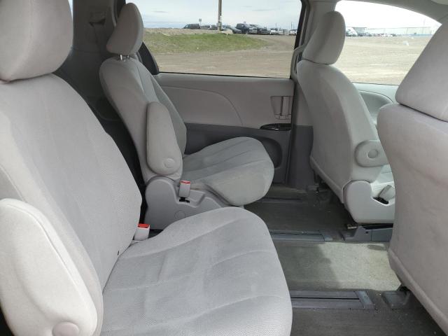 2013 TOYOTA SIENNA 