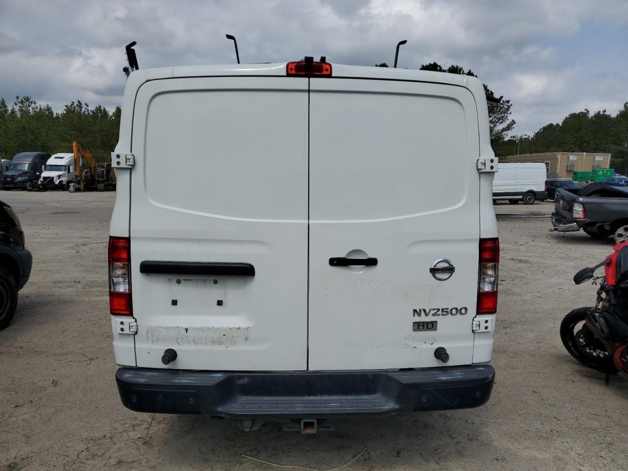 2014 Nissan NV - Image 6