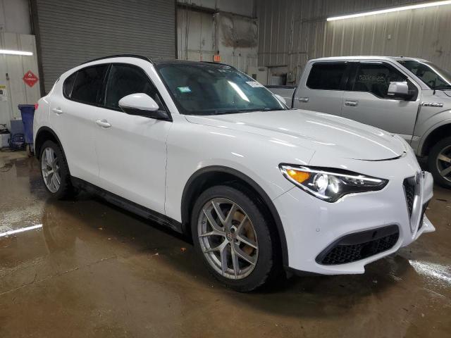  ALFA ROMEO STELVIO 2018 White