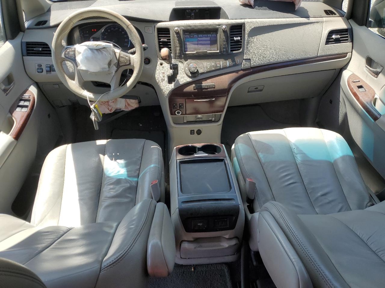 2011 Toyota Sienna Xle VIN: 5TDYK3DC3BS080235 Lot: 54392585