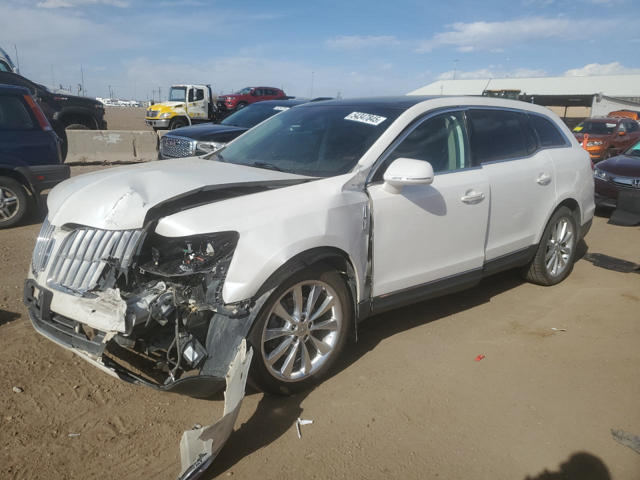 2LMHJ5AT4CBL54774 LINCOLN MKT Photo 1