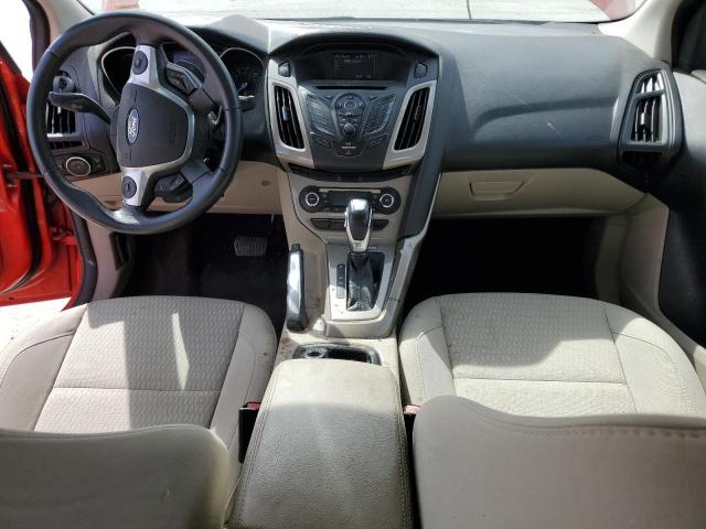 Sedans FORD FOCUS 2012 Czerwony