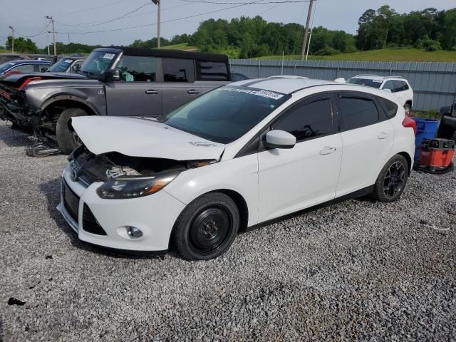 Hatchbacks FORD FOCUS 2012 Biały
