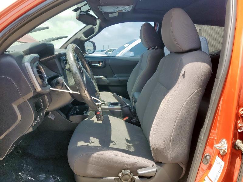 Pickups TOYOTA TACOMA 2016 Orange