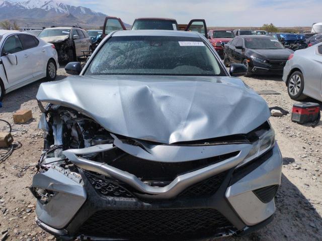  TOYOTA CAMRY 2020 Серебристый