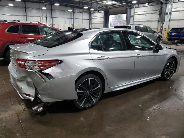  TOYOTA CAMRY 2018 Серебристый