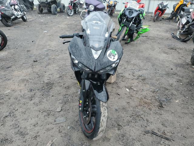 2015 YAMAHA YZFR3 