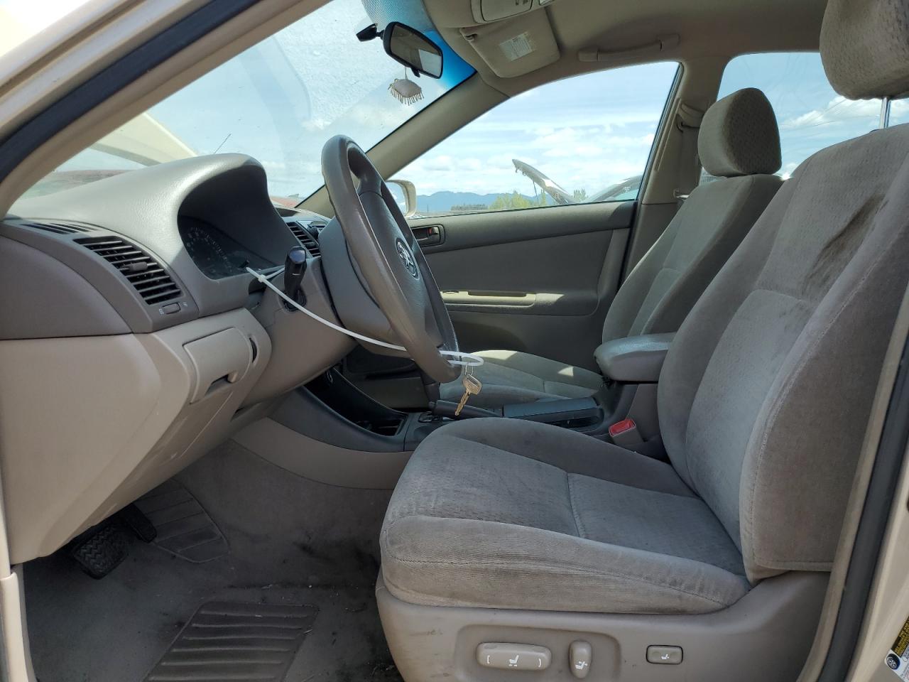 2004 Toyota Camry Le VIN: 4T1BE32K34U321261 Lot: 54221975