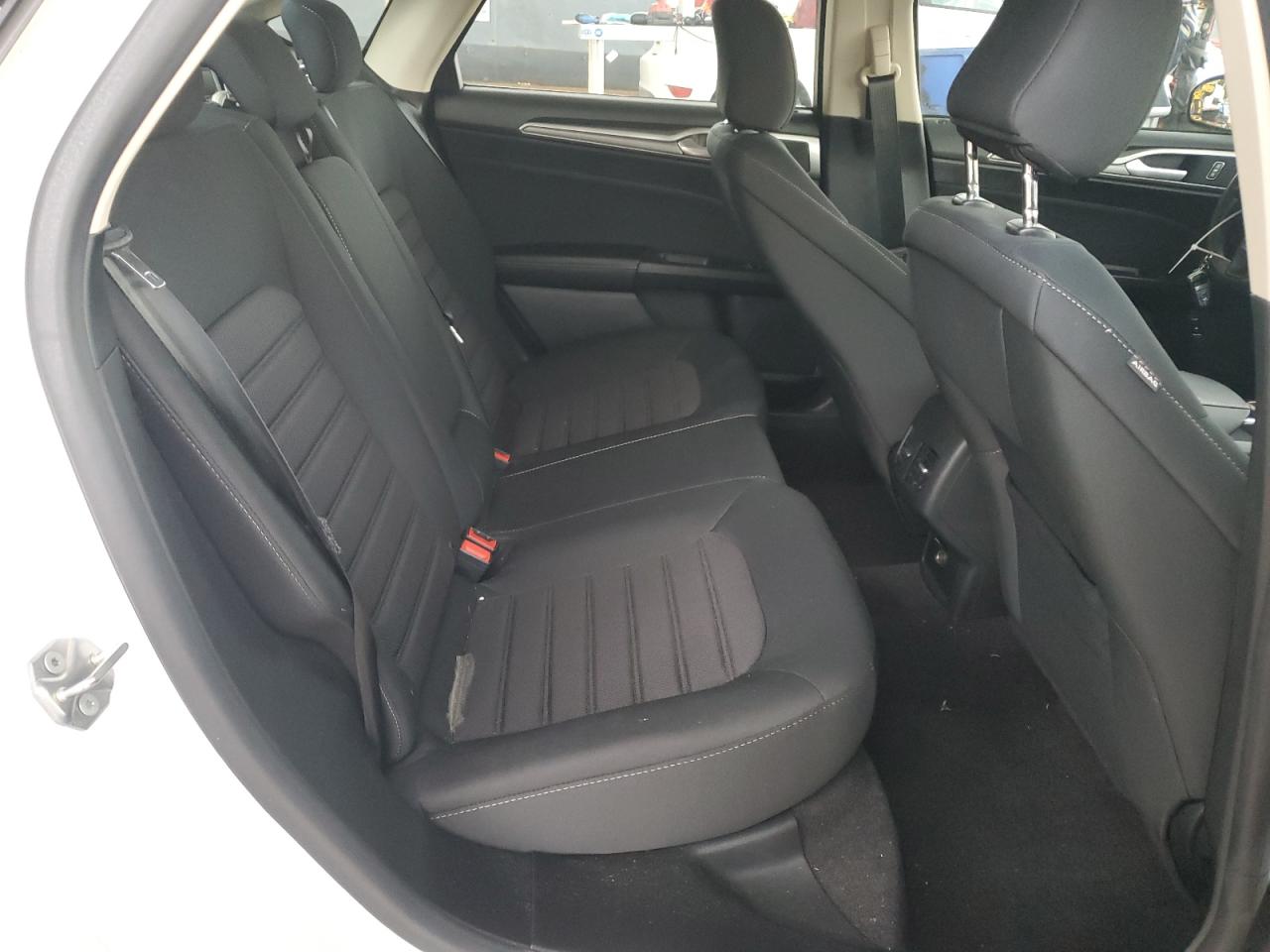 2020 Ford Fusion Se VIN: 3FA6P0LU5LR264068 Lot: 54038735