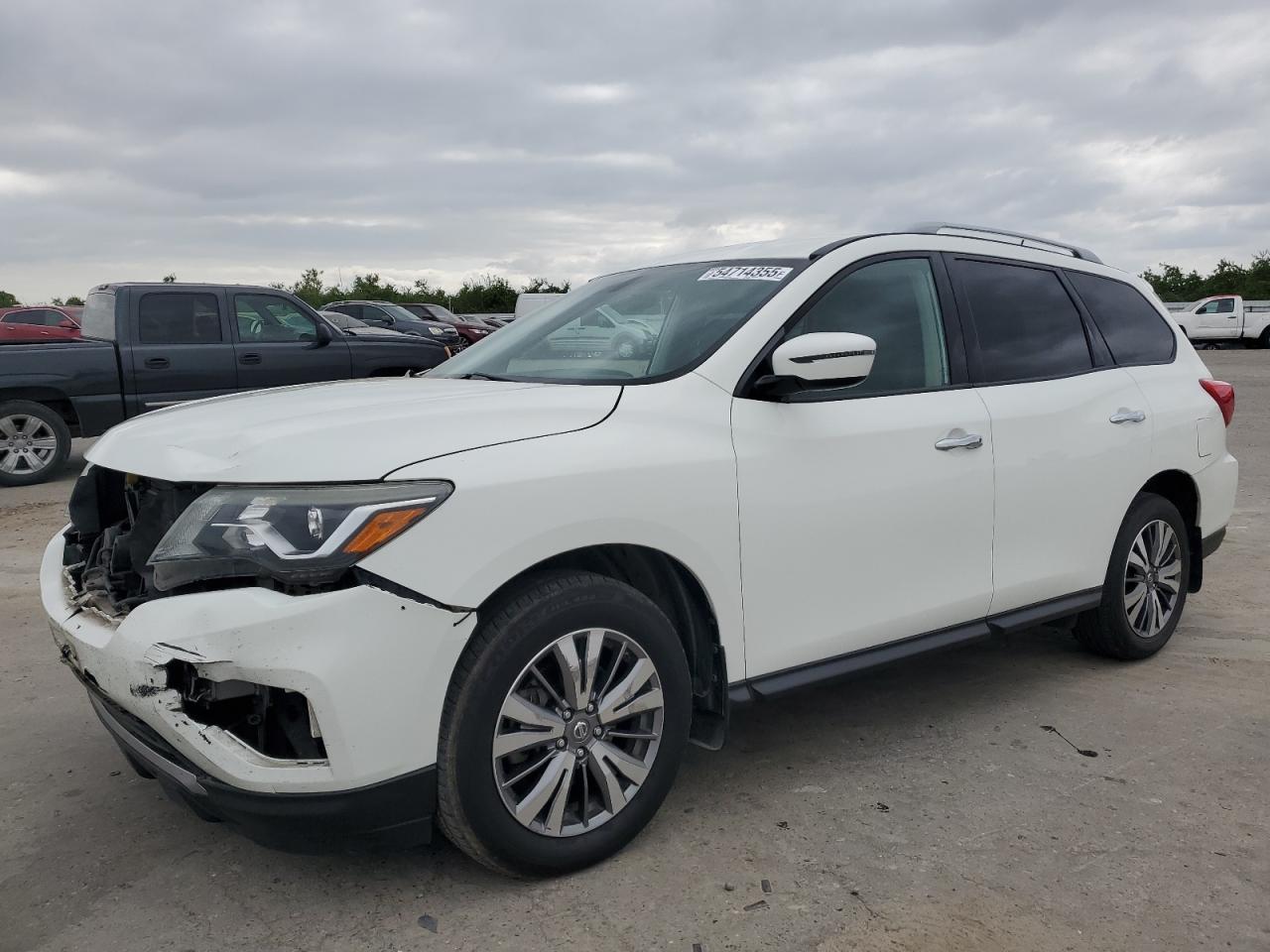 2018 Nissan Pathfinder S იყიდება Fresno-ში, CA - Front End