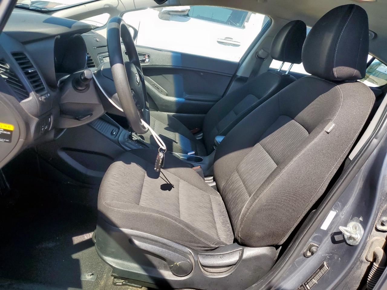 2016 Kia Forte - Image 7