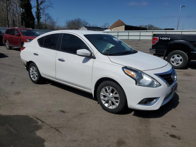  NISSAN VERSA 2019 Білий