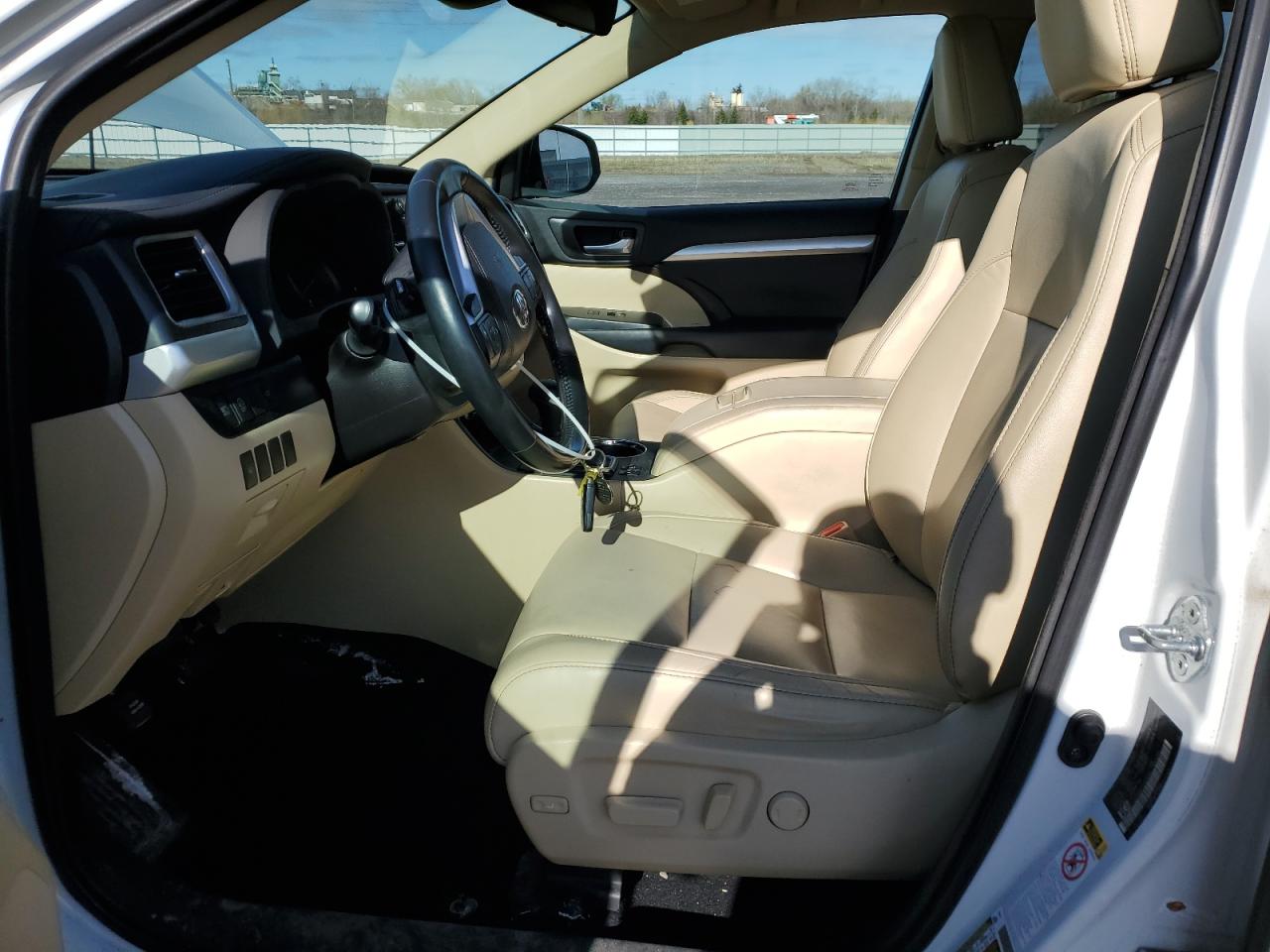 2018 Toyota Highlander Se VIN: 5TDJZRFH1JS535039 Lot: 52555835