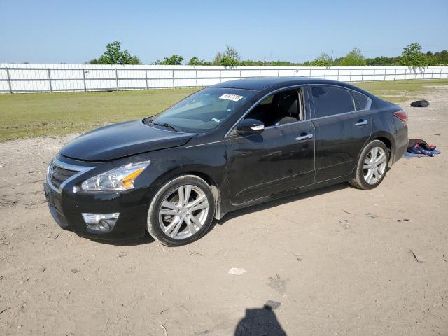  NISSAN ALTIMA 2015 Чорний